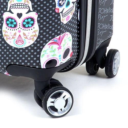 Discount 👏 Betsey-Johnson Luggage Betsey Johnson Skulls 26in. Hardside Spinner 🔔 6 Discount 👏 Betsey-Johnson Luggage Betsey Johnson Skulls 26in. Hardside Spinner 🔔 - Image 6